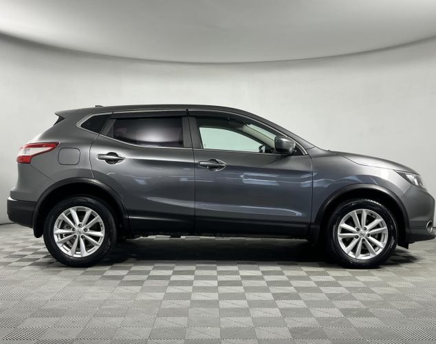Nissan Qashqai  SE