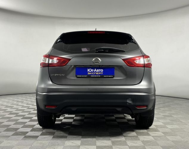 Nissan Qashqai  SE