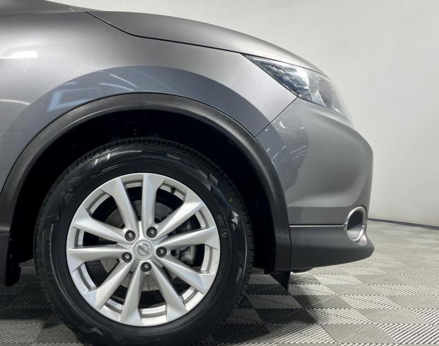 Nissan Qashqai  SE