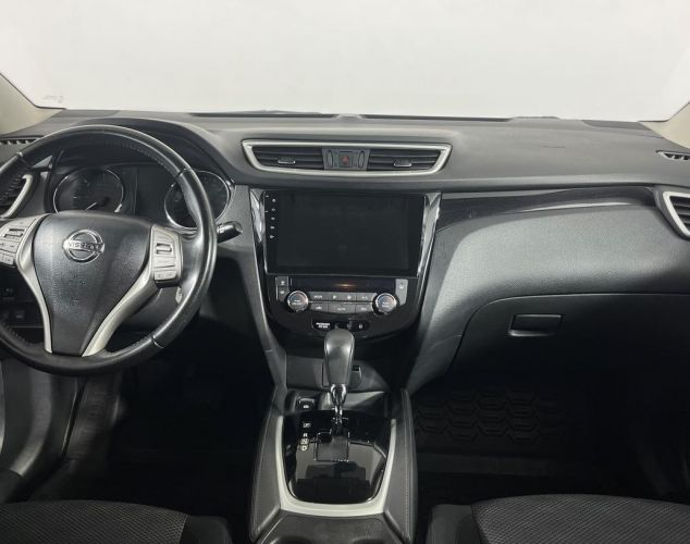 Nissan Qashqai  SE