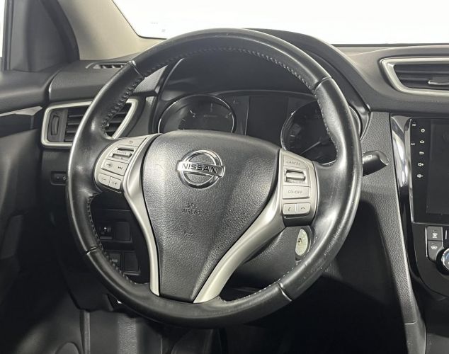 Nissan Qashqai  SE