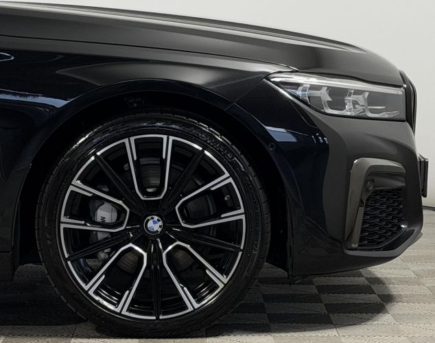 BMW 7 серия  