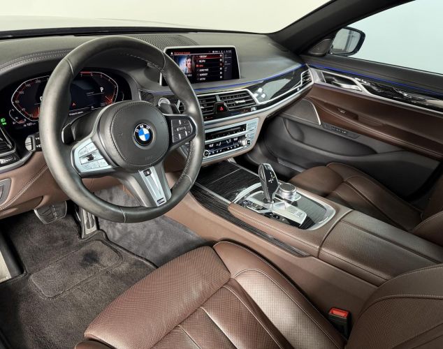 BMW 7 серия  