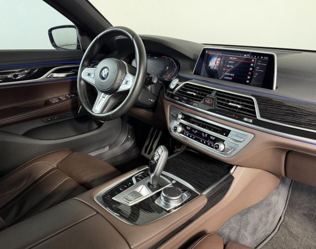 BMW 7 серия  