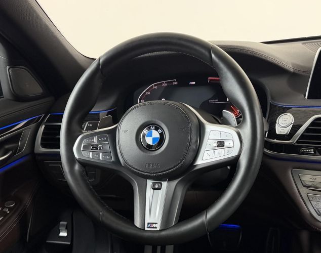 BMW 7 серия  