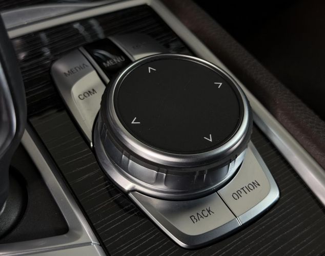 BMW 7 серия  