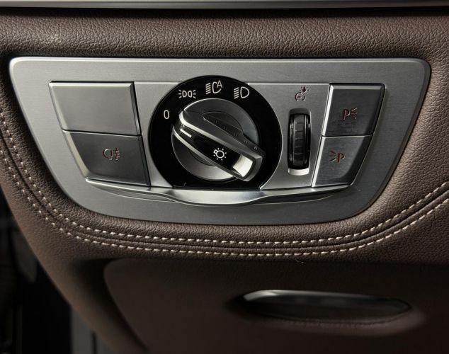 BMW 7 серия  