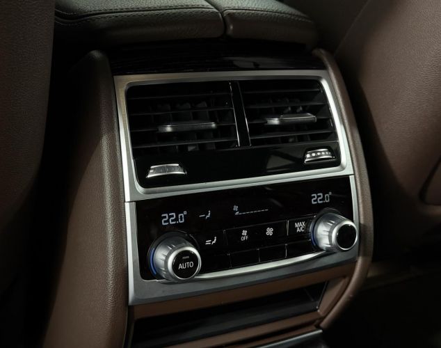 BMW 7 серия  