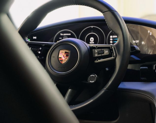 Porsche Taycan  