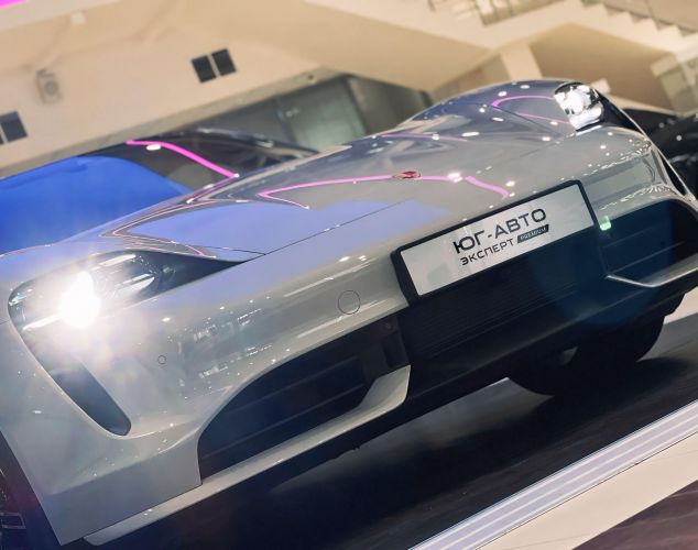Porsche Taycan  