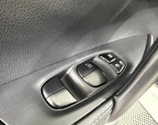 Nissan Qashqai  LE Roof