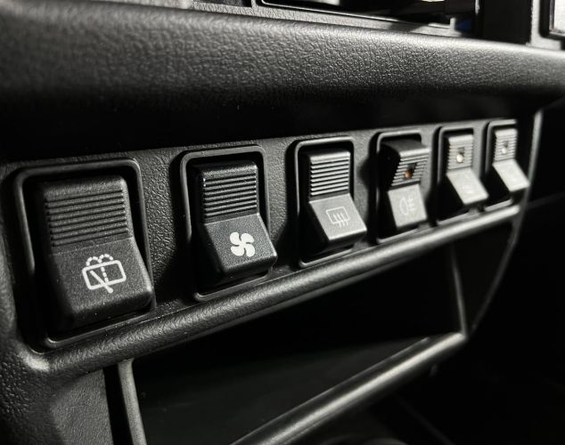 LADA (ВАЗ) Niva (4x4)  Luxe Urban