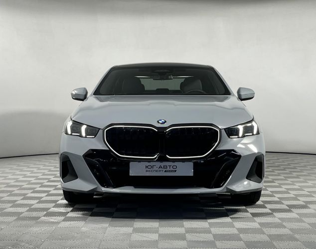 BMW 5 серия  