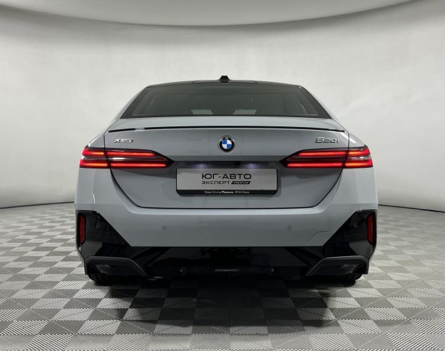 BMW 5 серия  