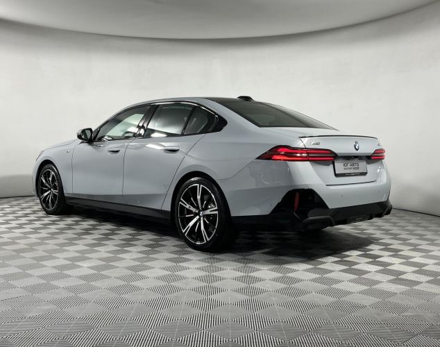 BMW 5 серия  