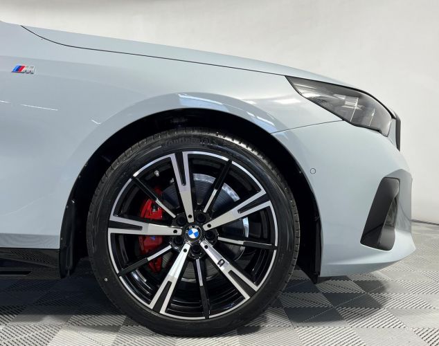 BMW 5 серия  