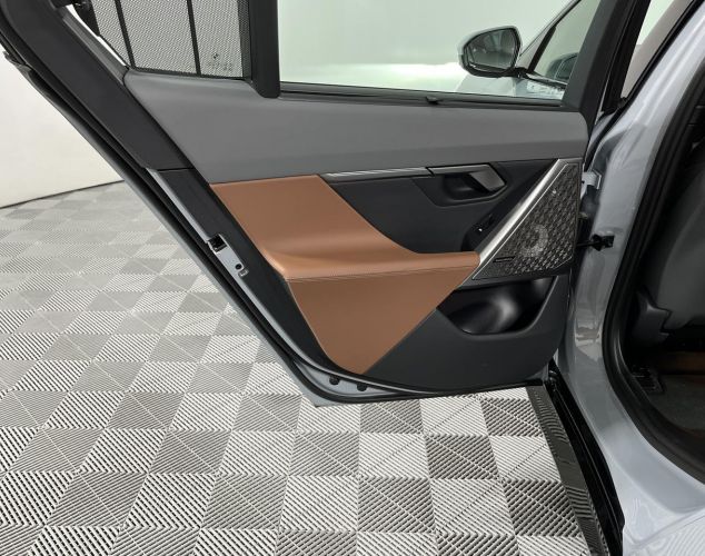 BMW 5 серия  