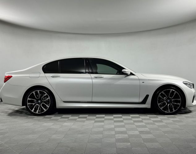 BMW 7 серия  