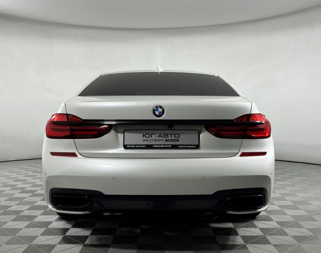 BMW 7 серия  