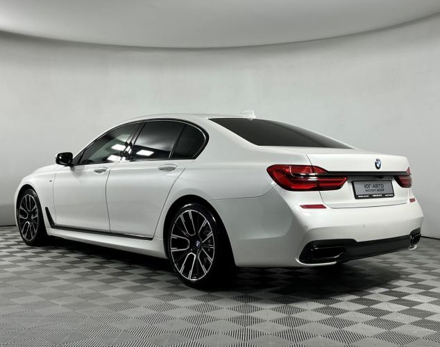 BMW 7 серия  