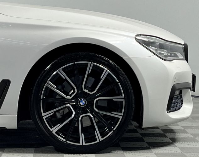 BMW 7 серия  