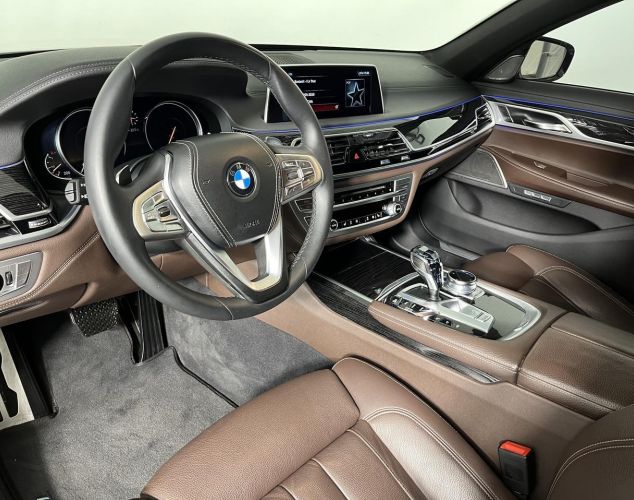 BMW 7 серия  