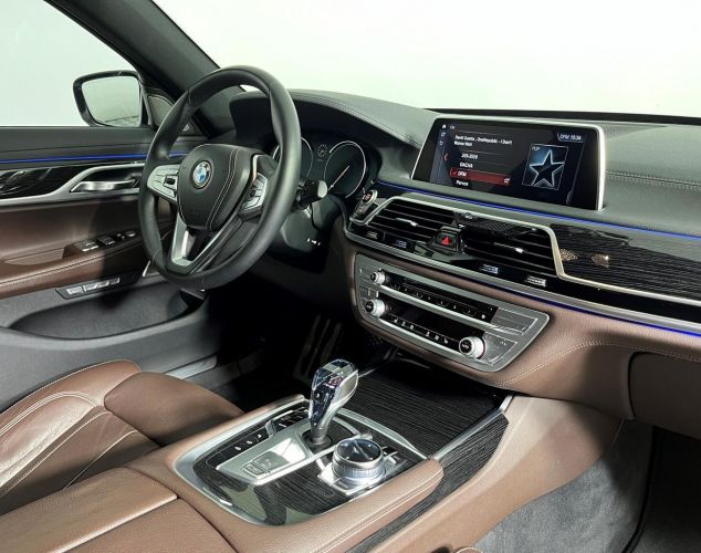 BMW 7 серия  