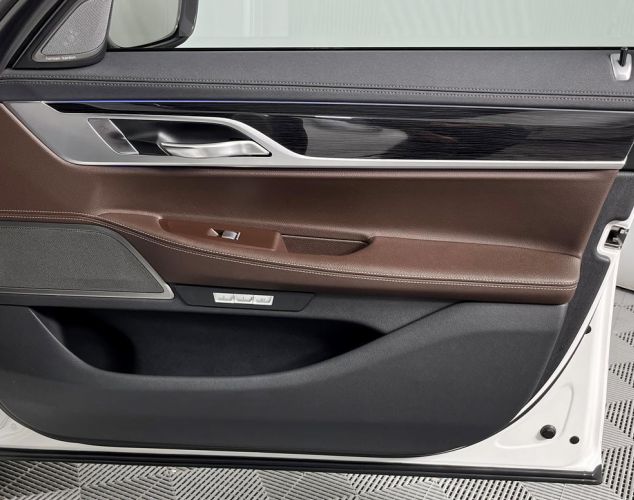 BMW 7 серия  