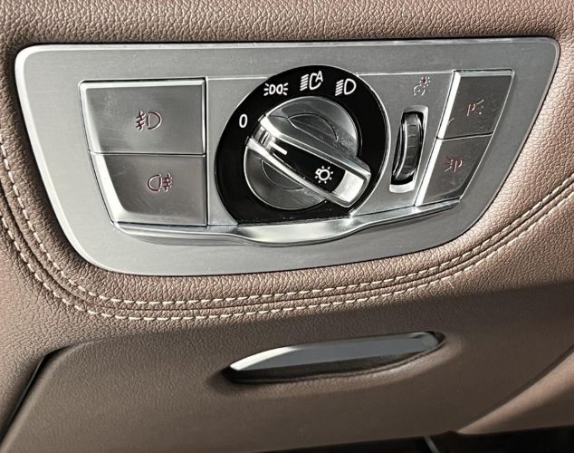 BMW 7 серия  