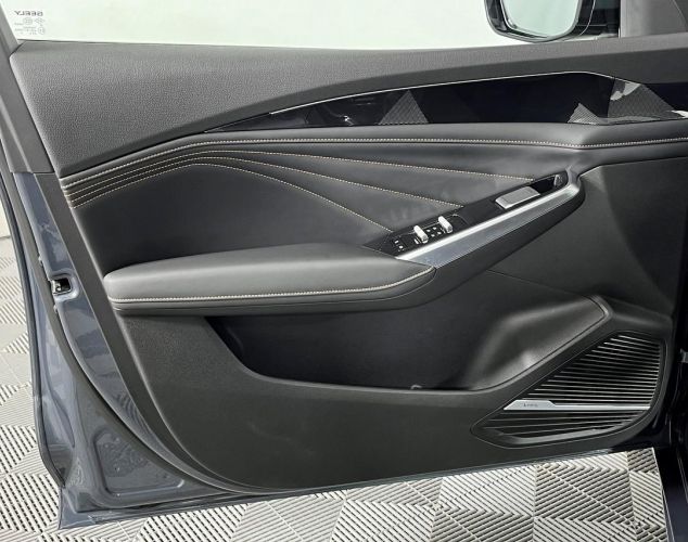 Geely Preface  Flagship