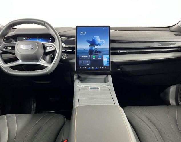 Geely Preface  Flagship