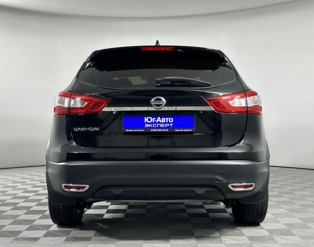 Nissan Qashqai  SE