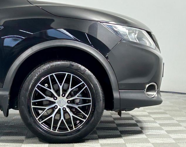 Nissan Qashqai  SE