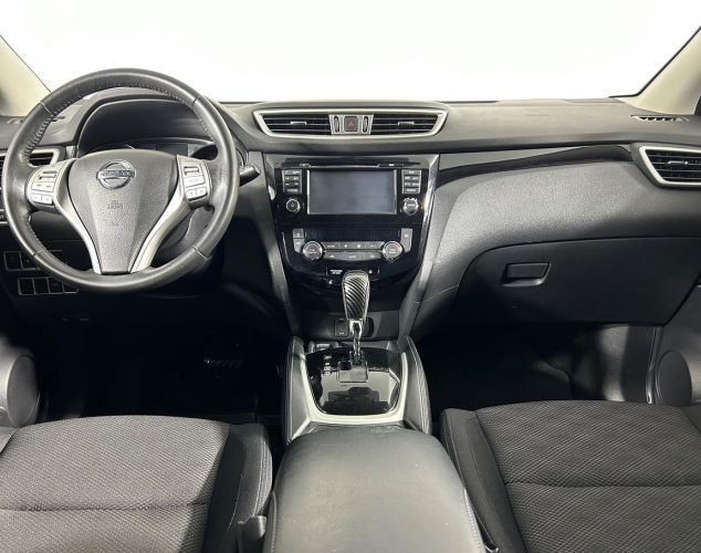 Nissan Qashqai  SE