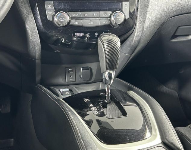 Nissan Qashqai  SE