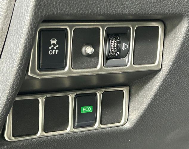 Nissan Qashqai  SE