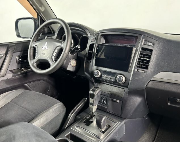 Mitsubishi Pajero  Ultimate