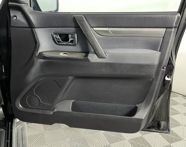 Mitsubishi Pajero  Ultimate
