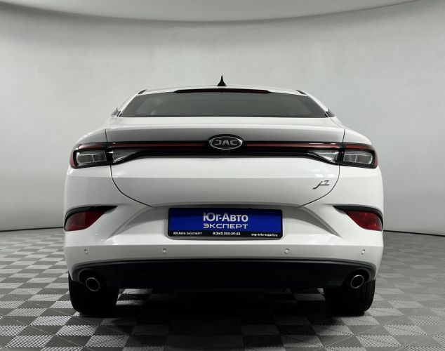 JAC J7  Tech