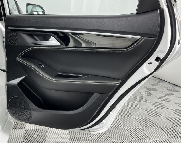 JAC J7  Tech