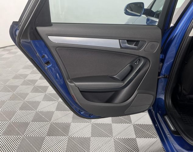 Audi A4  Стандарт