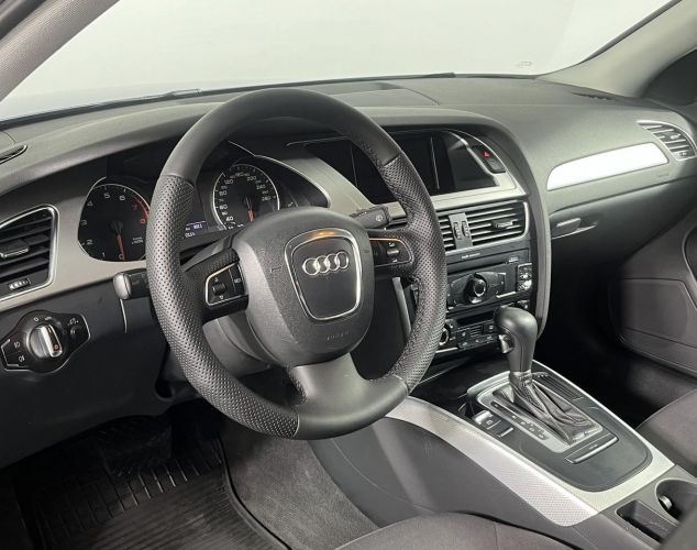 Audi A4  Стандарт