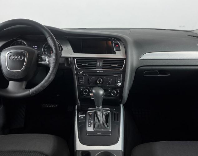 Audi A4  Стандарт