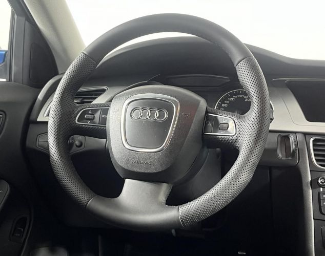Audi A4  Стандарт