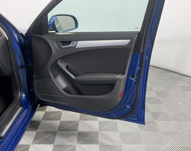 Audi A4  Стандарт