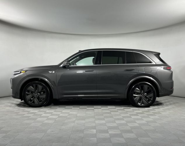 LiXiang (Li Auto) L7  