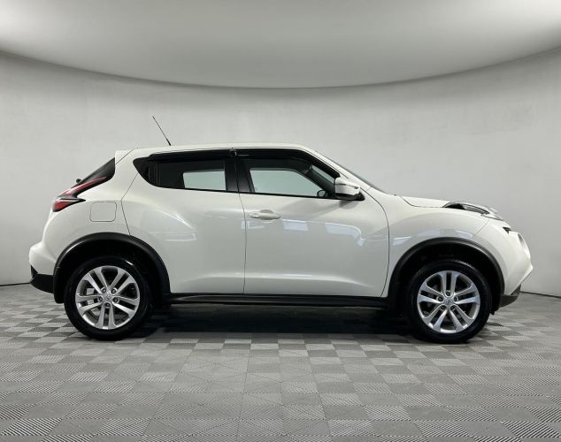 Nissan Juke  SE