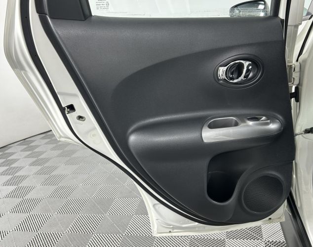 Nissan Juke  SE