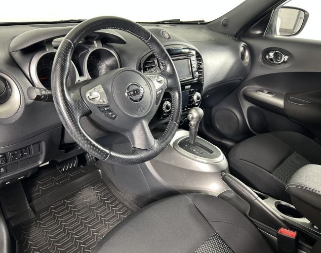 Nissan Juke  SE