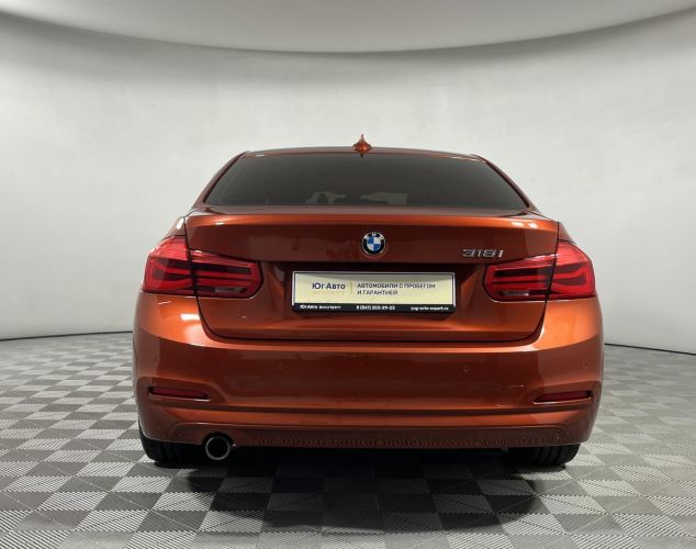 BMW 3 серия  318i Luxury Line